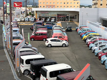 100台規模の展示場♪軽自動車から普通車までよりどりみどり！