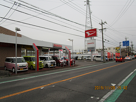 屋根付き駐車場完備<br />
雨天でも気にせずお越しください									<br />
